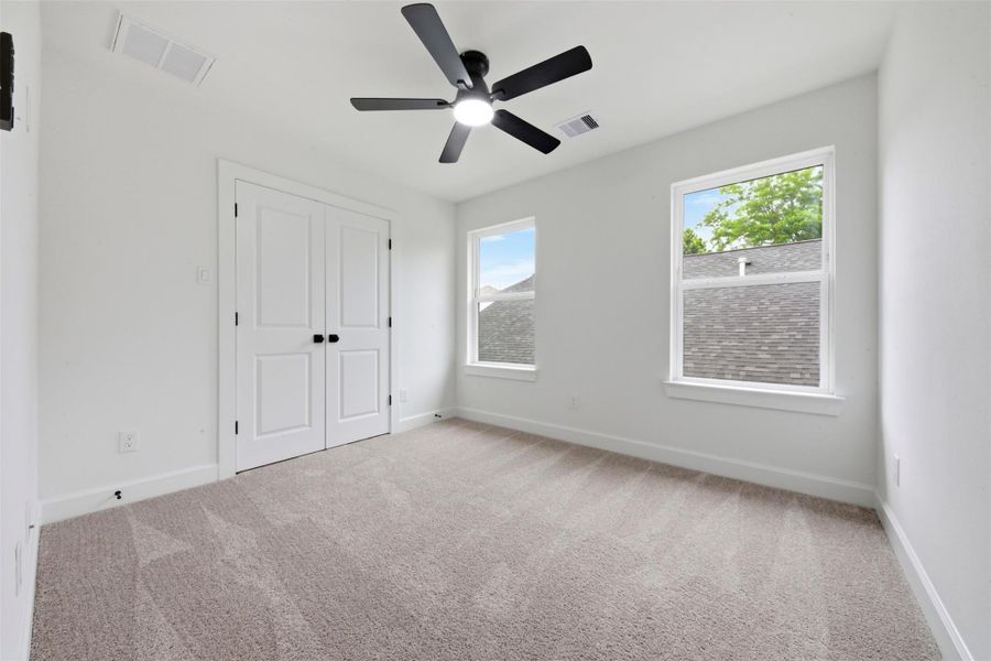 Spacious, unfurnished interior of a new home in , Houston (Image 42).