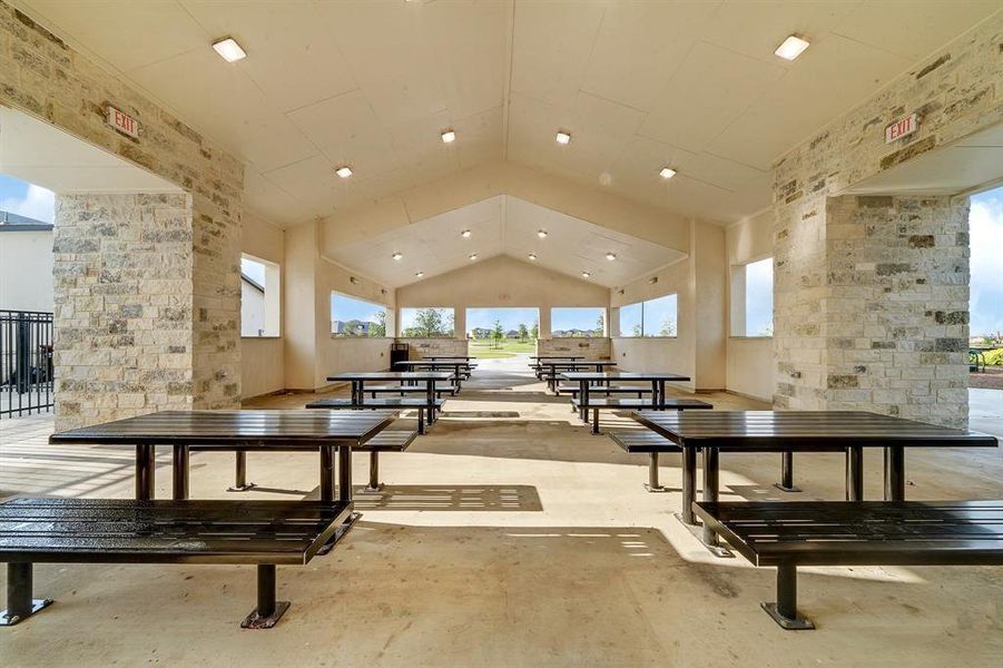 Community amenities in Tamarron, Fulshear (Image 35).
