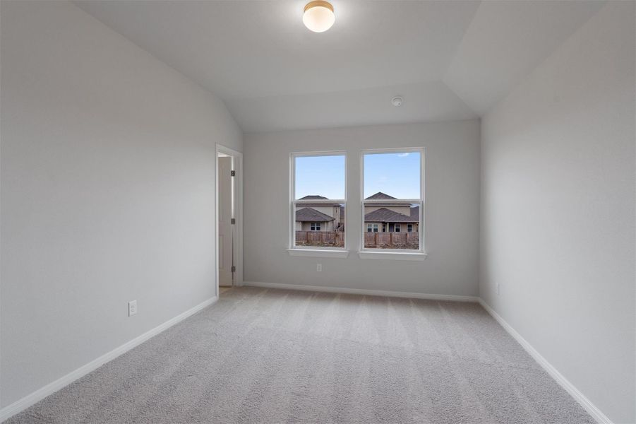 Spacious, unfurnished interior of a new home in Morningstar, Georgetown (Image 25).