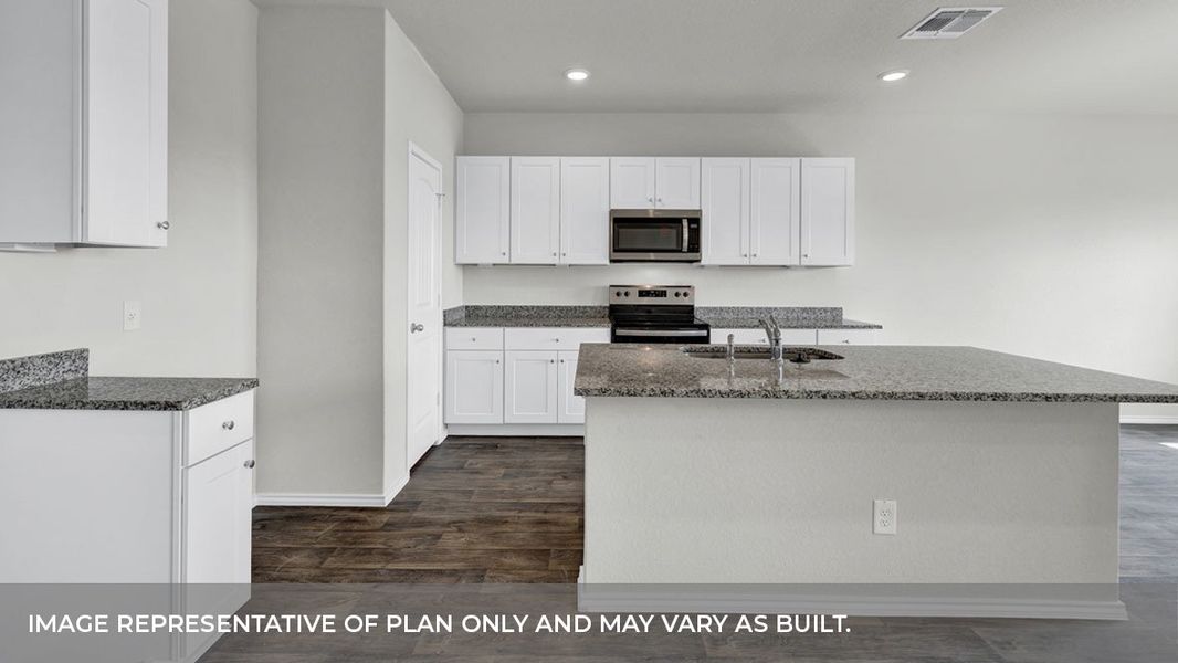 Furnished interior view inside a new home in Arroyo Ranch, Seguin (Image 8).