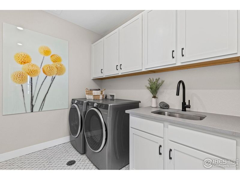 Furnished interior view inside a new home in Farmstead, Berthoud (Image 9).
