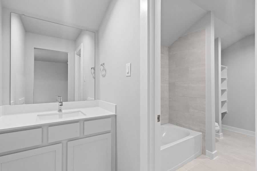 Furnished interior view inside a new home in Huntington Place, Rosharon (Image 7). Furnished interior view inside a new home in Huntington Place, Rosharon (Image 7).