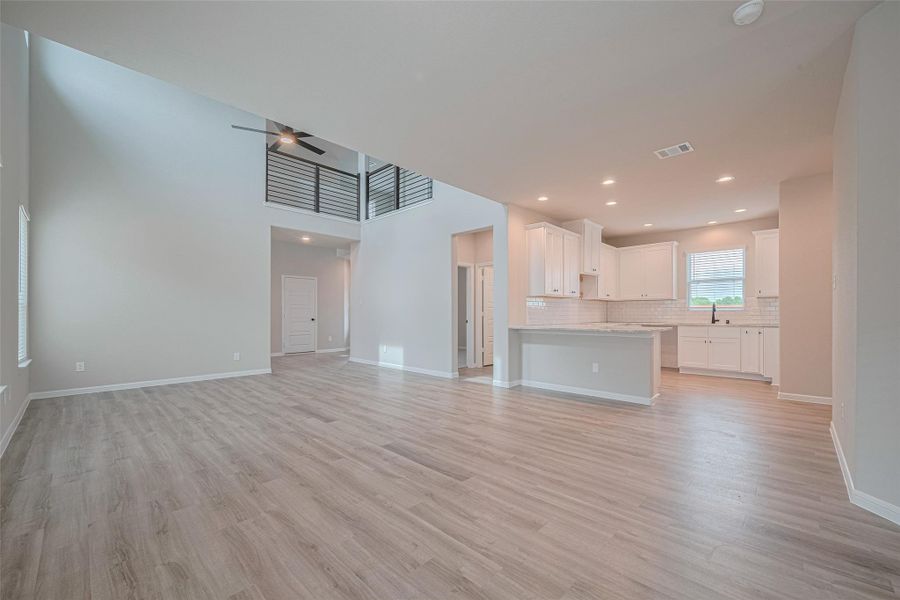 Spacious, unfurnished interior of a new home in La Segarra, Brookshire (Image 31).