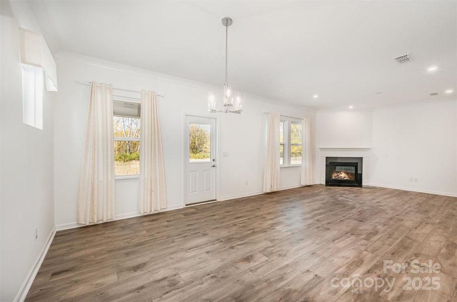 Spacious, unfurnished interior of a new home in Parkside Crossing, Charlotte (Image 22).