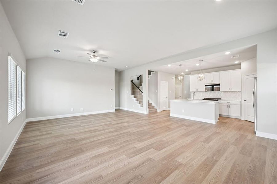 Spacious, unfurnished interior of a new home in Eastridge - Signature Series, McKinney (Image 17).