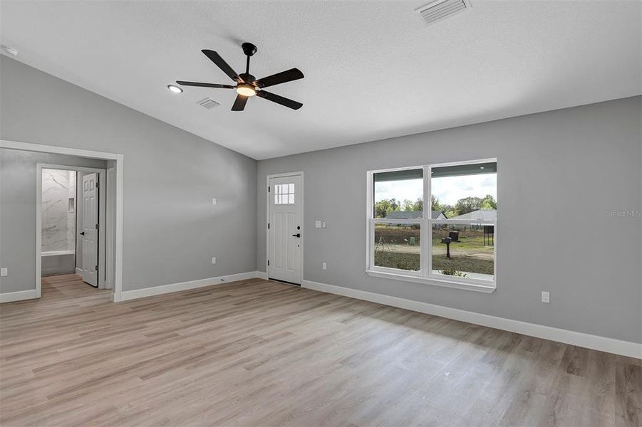 Spacious, unfurnished interior of a new home in , Summerfield (Image 22).