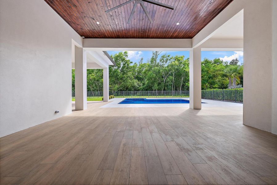 Spacious, unfurnished interior of a new home in , West Palm Beach (Image 26).