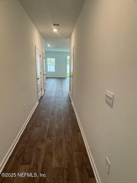 Spacious, unfurnished interior of a new home in The Landing, Middleburg (Image 45).