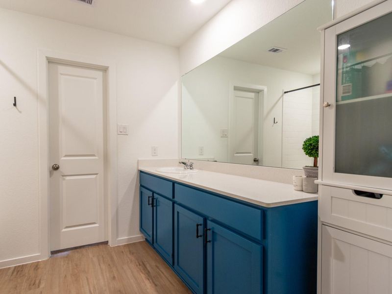 Furnished interior view inside a new home in Samara, League City (Image 19).