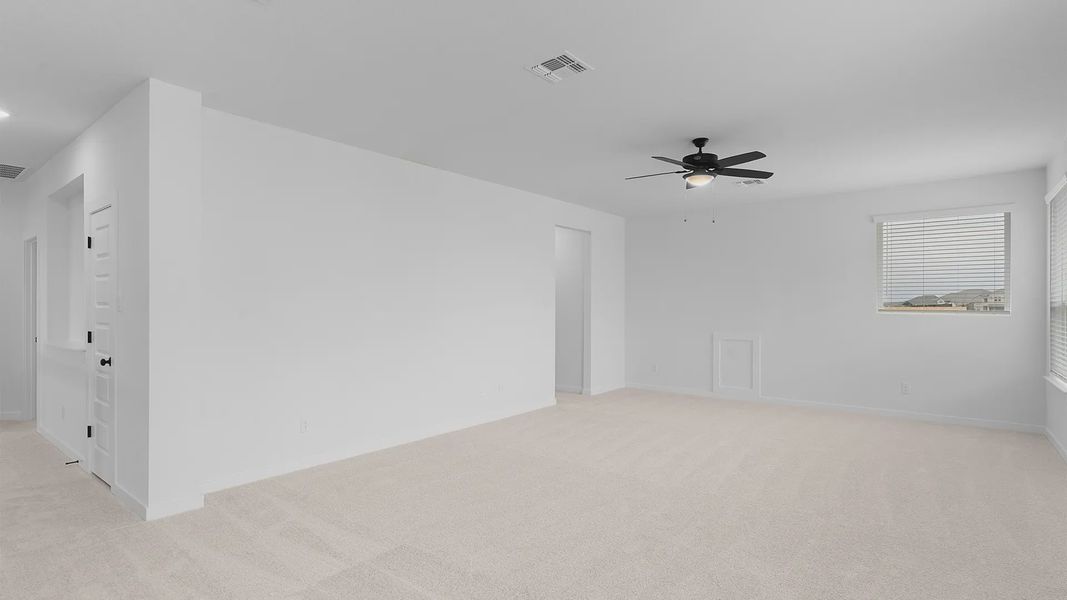 Representative unfurnished interior of a home built from the Acadia by Chesmar Homes in Crescent Bluff, Georgetown (Image 14).