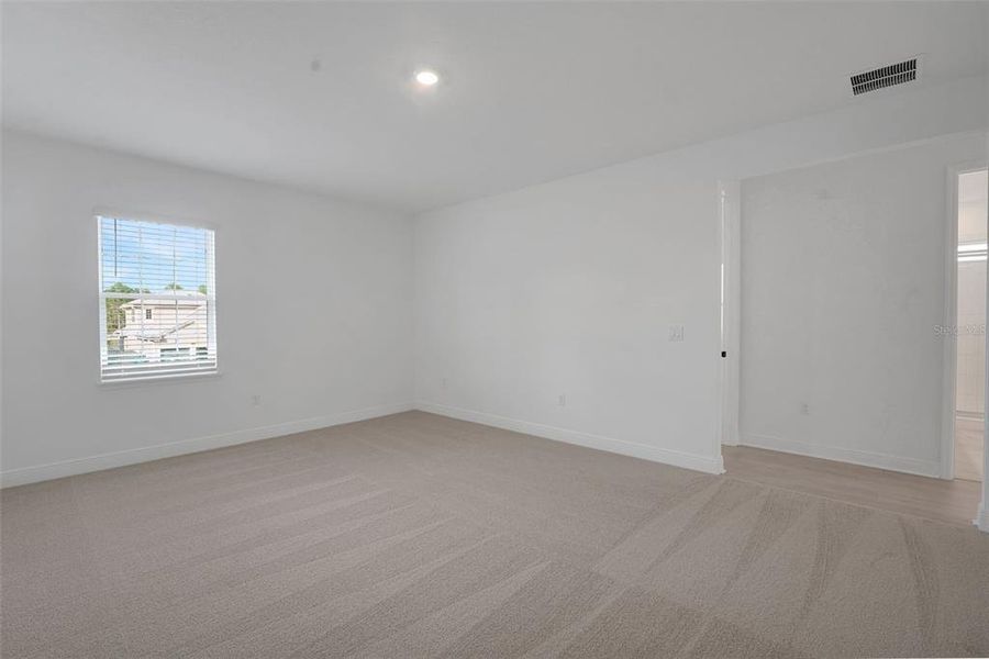Spacious, unfurnished interior of a new home in Palms at Windermere, Windermere (Image 36).