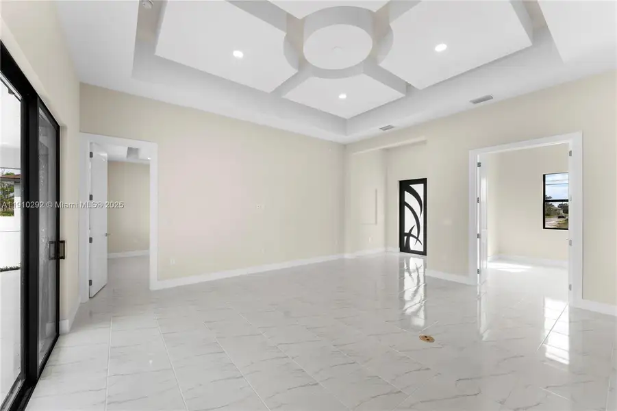 Spacious, unfurnished interior of a new home in , Lehigh Acres (Image 15).
