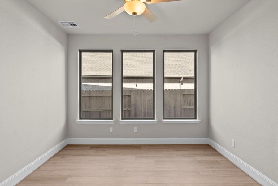 Spacious, unfurnished interior of a new home in Coastal Point, League City (Image 16).