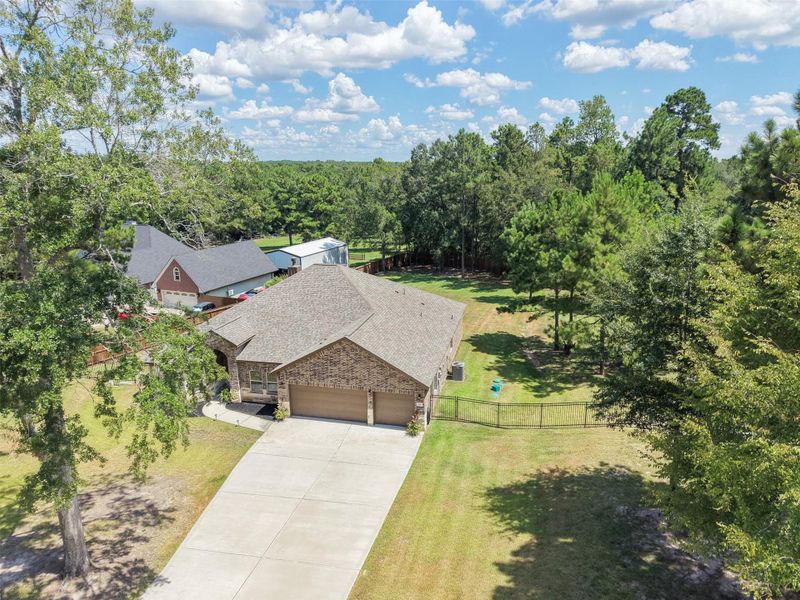 Front exterior of a new home in , Livingston, TX, highlighting curb appeal (Image 21). Front exterior of a new home in , Livingston, TX, highlighting curb appeal (Image 21).