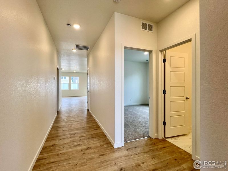 Spacious, unfurnished interior of a new home in Union Colony West, Greeley (Image 10).