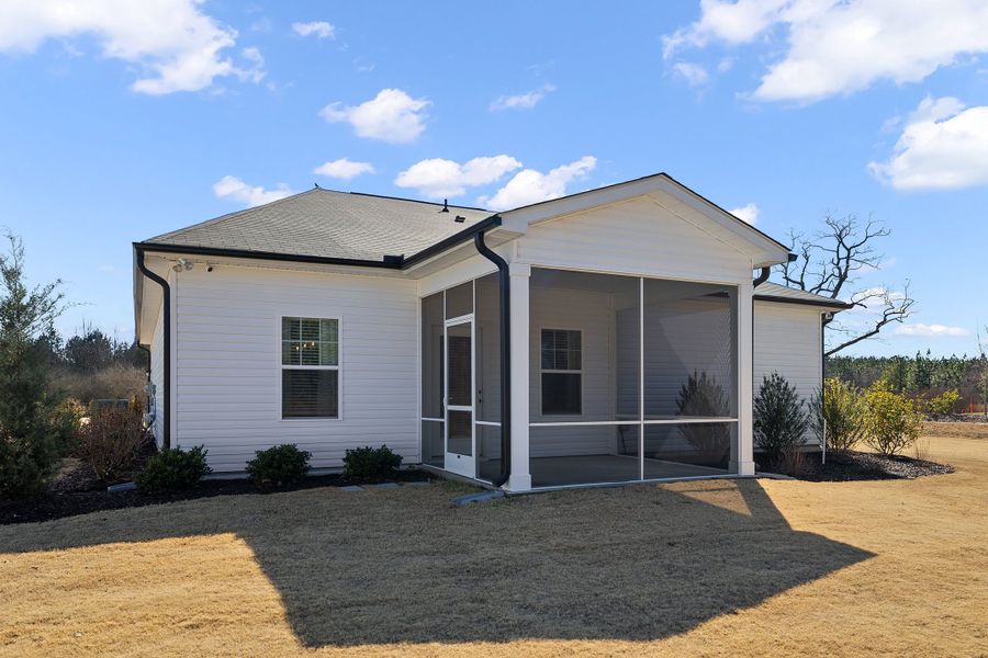 Exterior details and patio area of a home in Briarwood Bluff, Sanford (Image 3).
