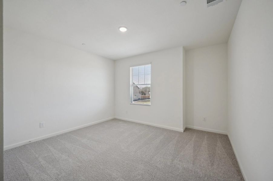 Representative unfurnished interior of a home built from the Rayne by Starlight Homes in Coyote Meadows, Anna (Image 23).