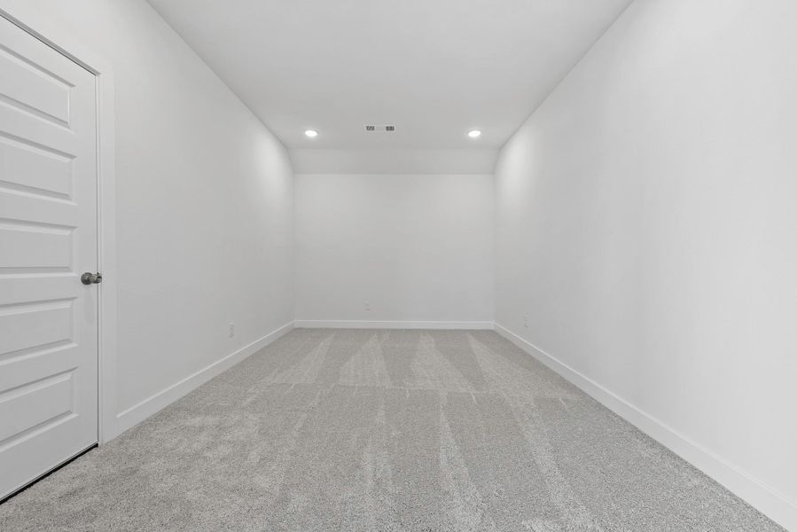 Spacious, unfurnished interior of a new home in Jordan Ranch, Fulshear (Image 23).