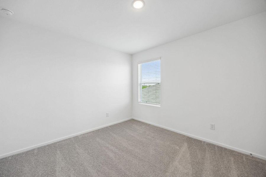 Spacious, unfurnished interior of a new home in Stokesbury, Waller (Image 36).