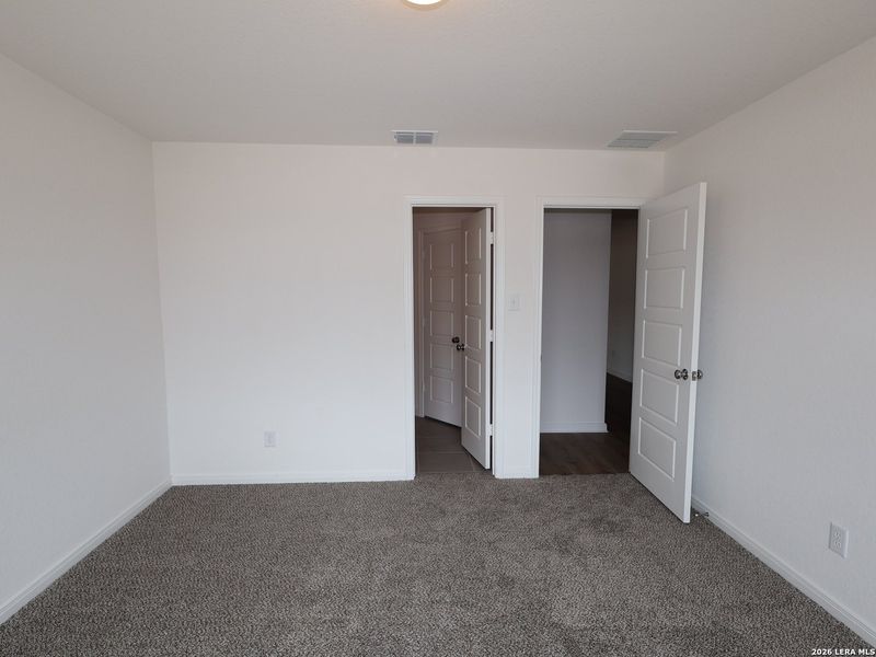 Spacious, unfurnished interior of a new home in Hickory Ridge, Elmendorf (Image 30). Spacious, unfurnished interior of a new home in Hickory Ridge, Elmendorf (Image 30).
