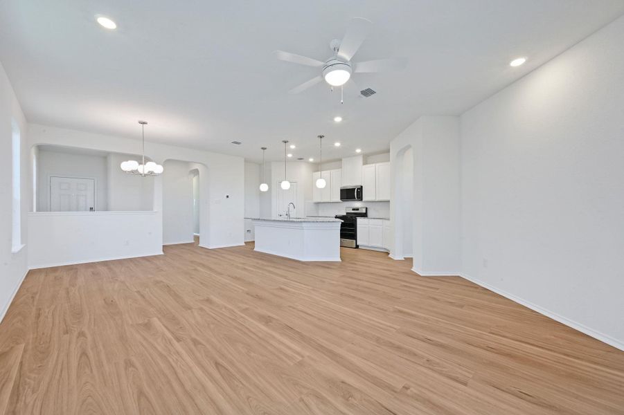 Spacious, unfurnished interior of a new home in Salerno - Heritage Collection, Round Rock (Image 10).