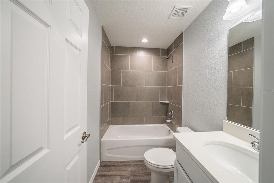 Furnished interior view inside a new home in , Ocala (Image 9).