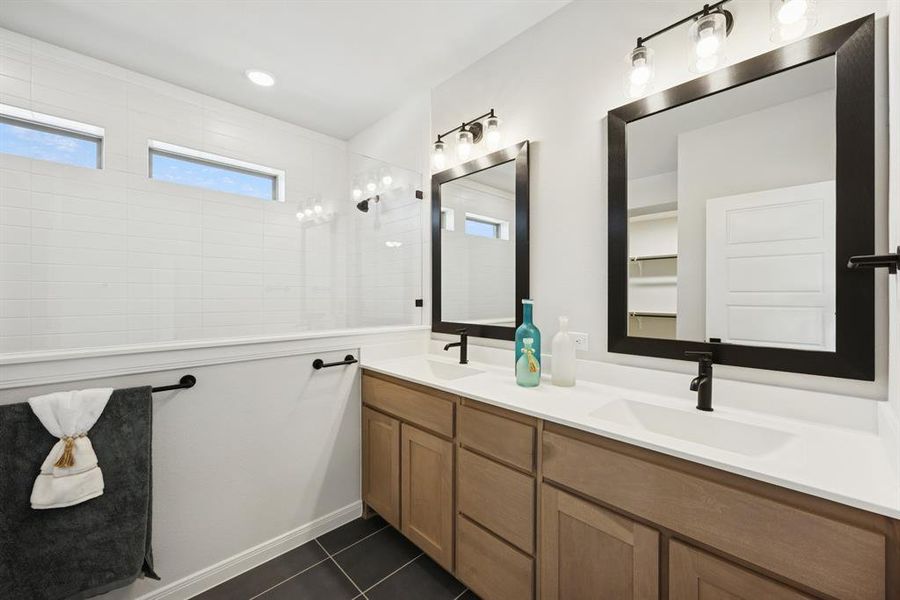 Furnished interior view inside a new home in Mantua Point Gardens, Van Alstyne (Image 14). Furnished interior view inside a new home in Mantua Point Gardens, Van Alstyne (Image 14).