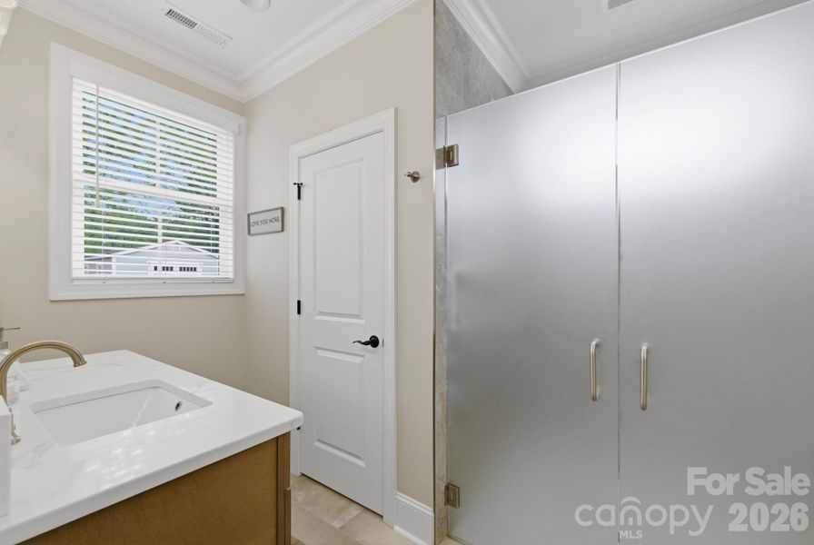 Image 33 of a home in .