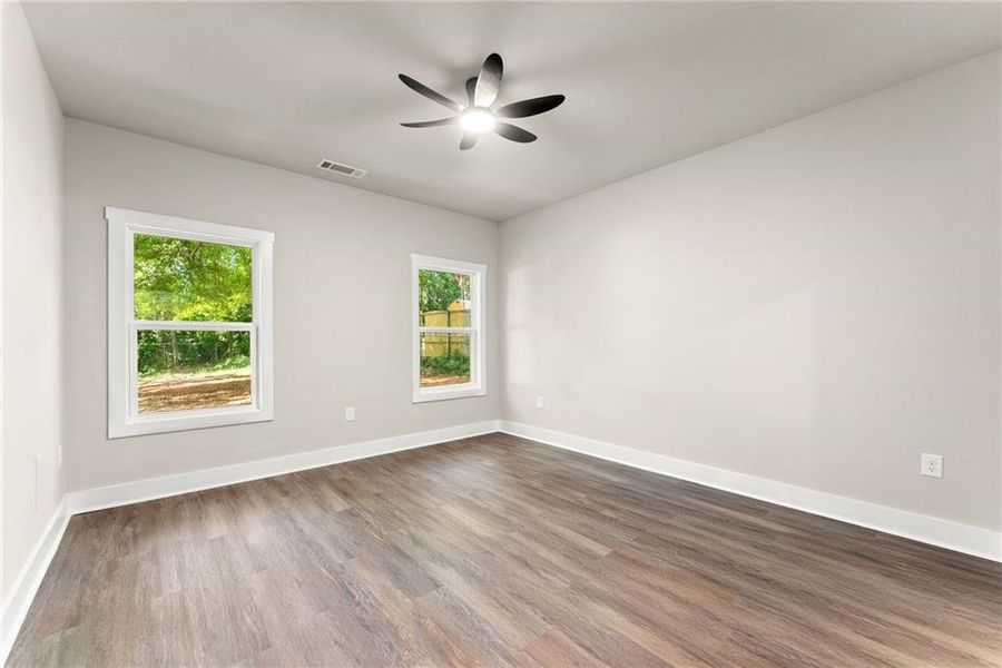 Spacious, unfurnished interior of a new home in , Jefferson (Image 32).