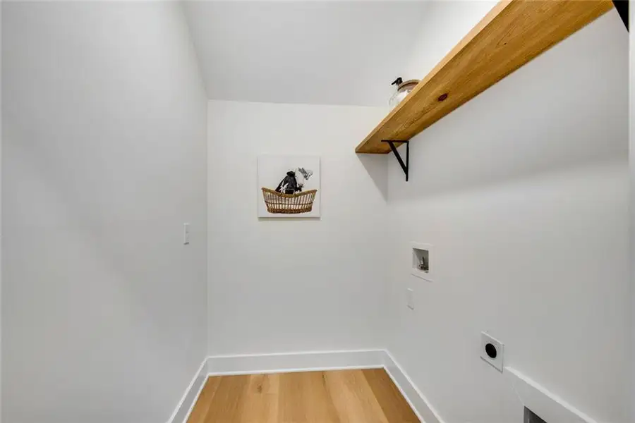 Spacious, unfurnished interior of a new home in , Dallas (Image 37). Spacious, unfurnished interior of a new home in , Dallas (Image 37).