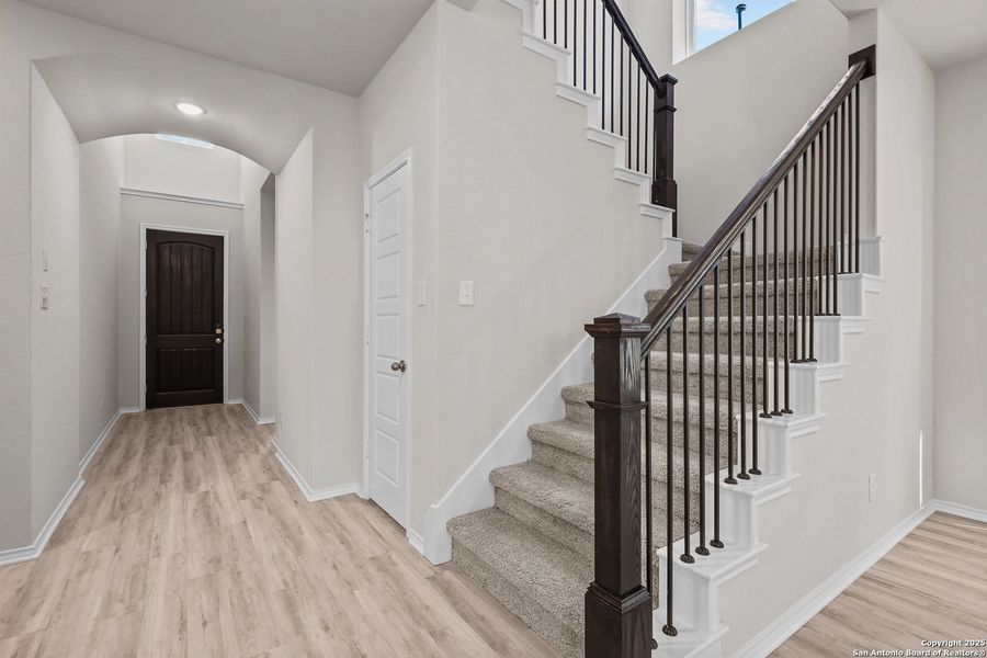Spacious, unfurnished interior of a new home in Stillwater Ranch 45', San Antonio (Image 29). Spacious, unfurnished interior of a new home in Stillwater Ranch 45', San Antonio (Image 29).