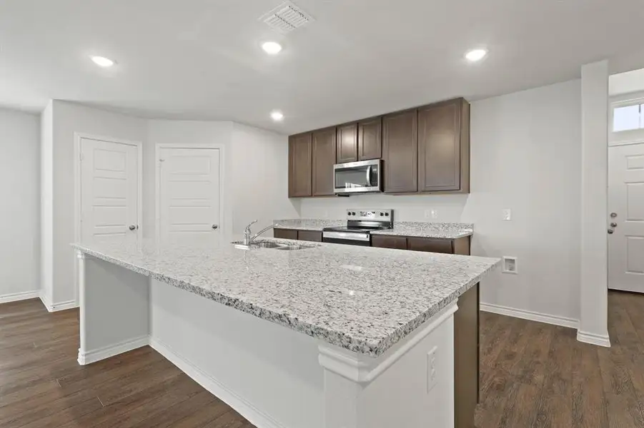 Furnished interior view inside a new home in Sycamore Landing, Fort Worth (Image 5).