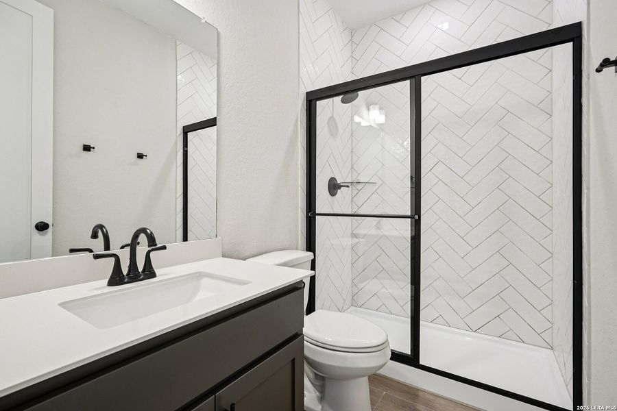 Furnished interior view inside a new home in Meyer Ranch, New Braunfels (Image 15).