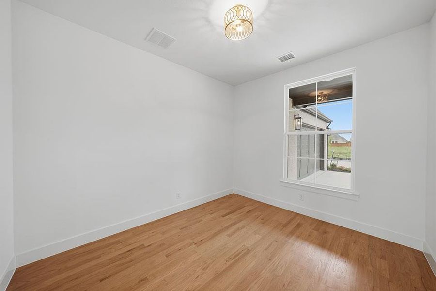 Spacious, unfurnished interior of a new home in The Homestead - 62', Rockwall (Image 20).