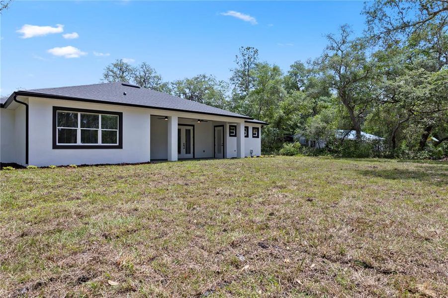 Exterior details and patio area of a home in , Eustis (Image 3).