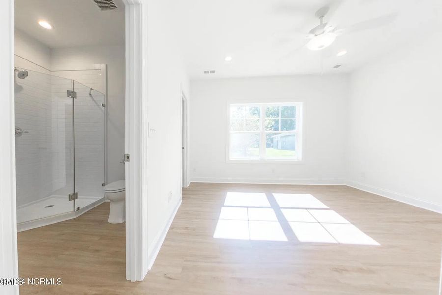 acdc7726c6d41606bc829c0a1023ebb1-uncropp