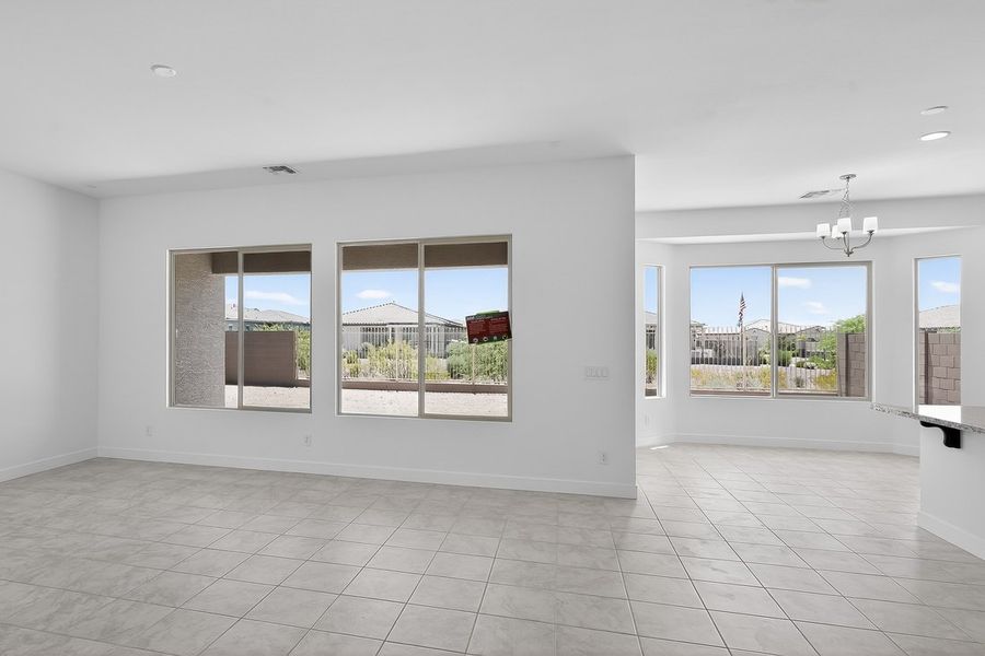 Spacious, unfurnished interior of a new home in Estrella, Goodyear (Image 12).