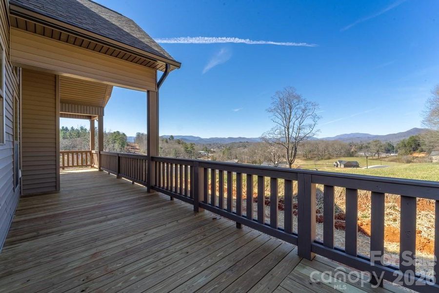 Exterior details and patio area of a home in , Franklin (Image 28).