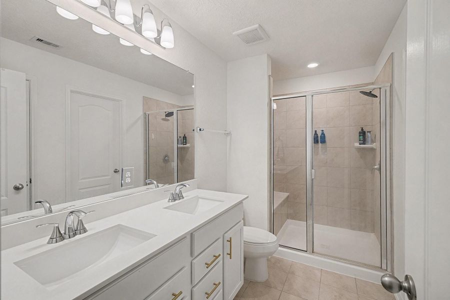 Furnished interior view inside a new home in , Tomball (Image 5).