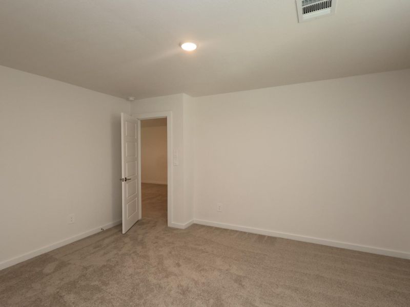 Spacious, unfurnished interior of a new home in Sorella, Tomball (Image 20). Spacious, unfurnished interior of a new home in Sorella, Tomball (Image 20).