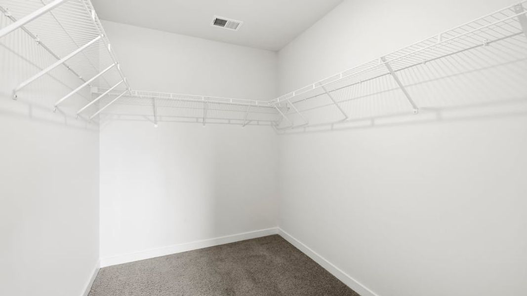 Spacious, unfurnished interior of a new home in Sycamore Cove, Woodruff (Image 36).