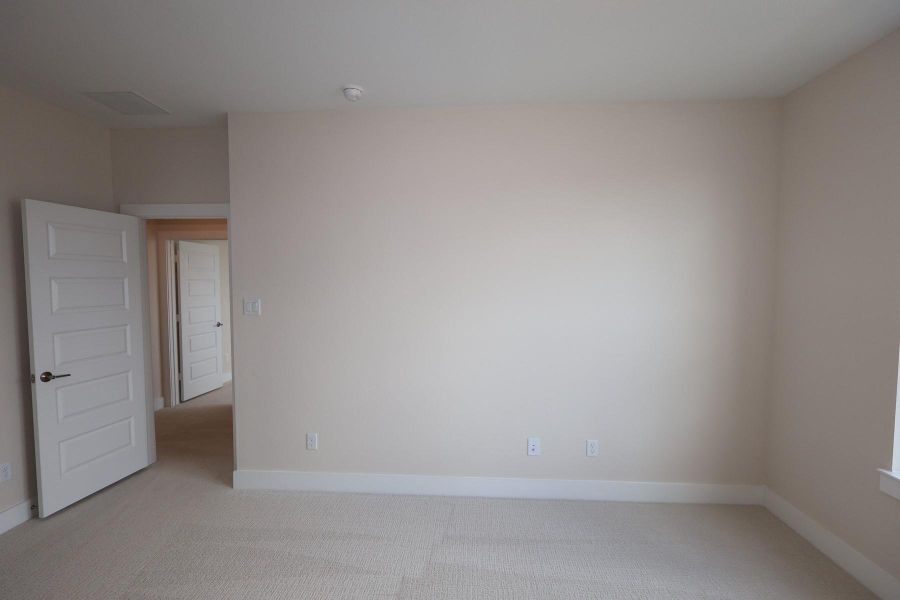 Spacious, unfurnished interior of a new home in Dunham Pointe, Cypress (Image 39). Spacious, unfurnished interior of a new home in Dunham Pointe, Cypress (Image 39).