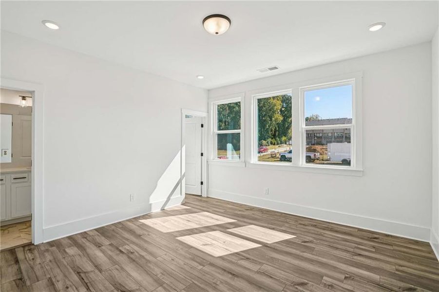 Spacious, unfurnished interior of a new home in Park Vue, Atlanta (Image 22).