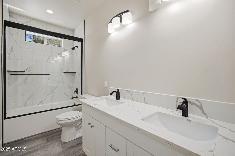 2701NEagleViewLp-ShowLowAZ-23