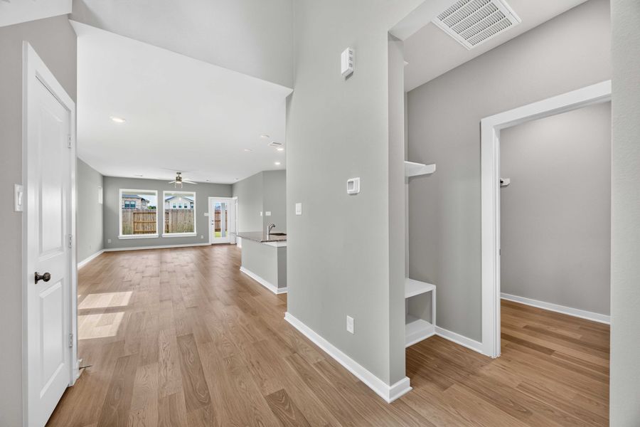 Spacious, unfurnished interior of a new home in La Segarra 40', Brookshire (Image 20). Spacious, unfurnished interior of a new home in La Segarra 40', Brookshire (Image 20).