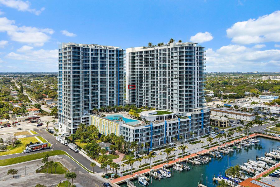 010outline-220LakeShoreDr-1219-WestPalmB