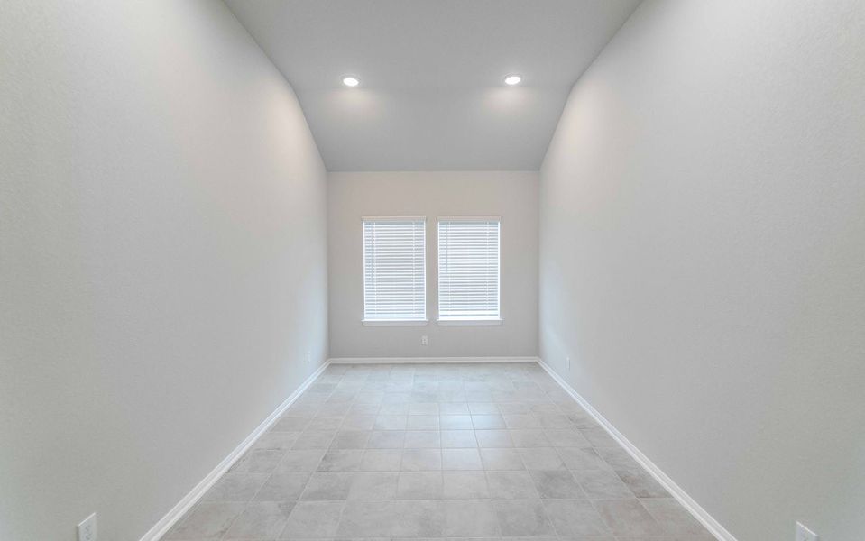 Spacious, unfurnished interior of a new home in Cypress Green, Hockley (Image 18).