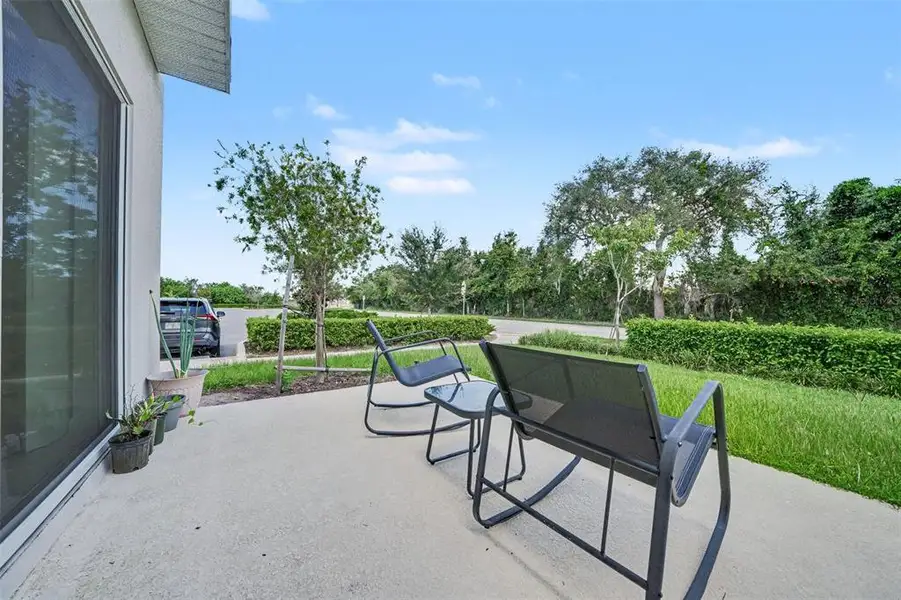 Exterior details and patio area of a home in , St. Cloud (Image 3).