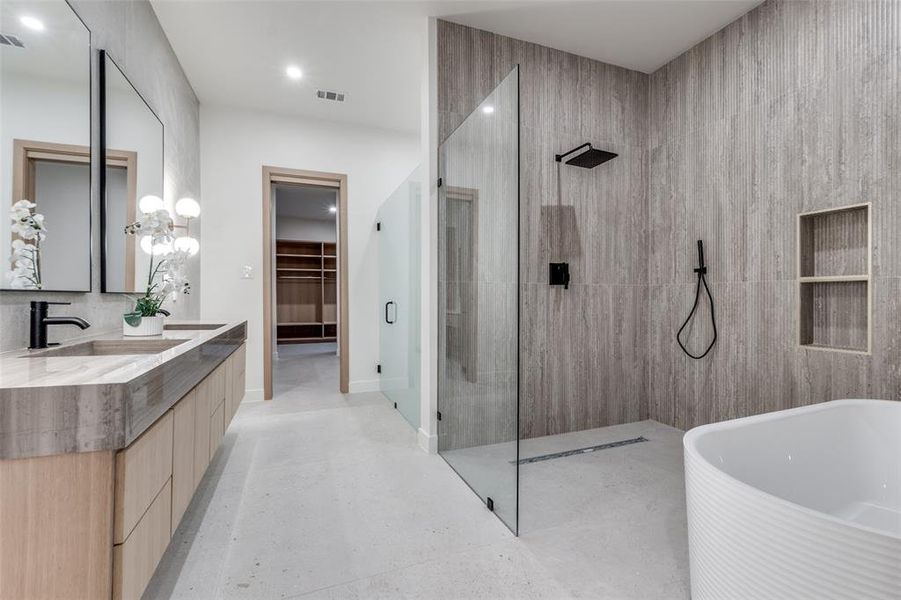 Furnished interior view inside a new home in , Dallas (Image 32).