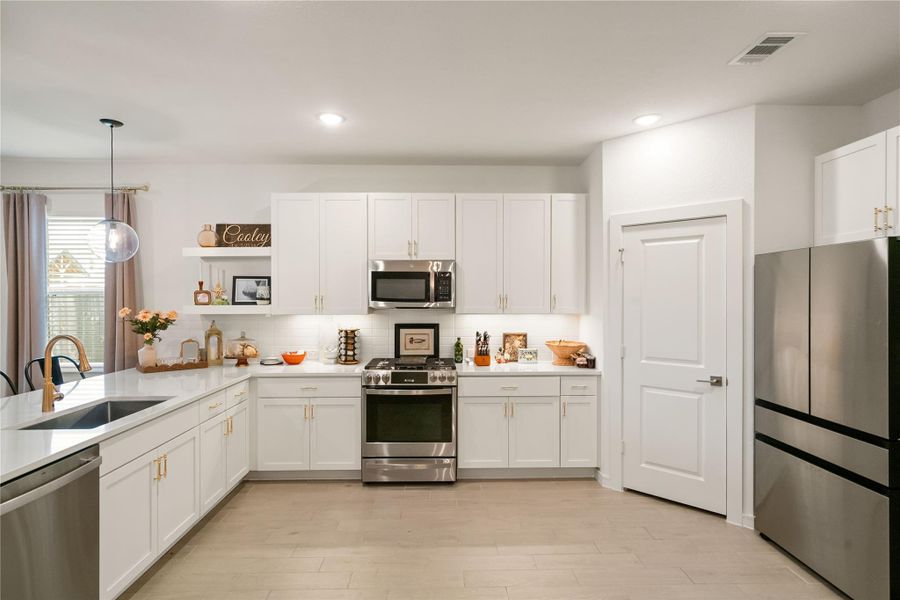 Furnished interior view inside a new home in , Anahuac (Image 6).